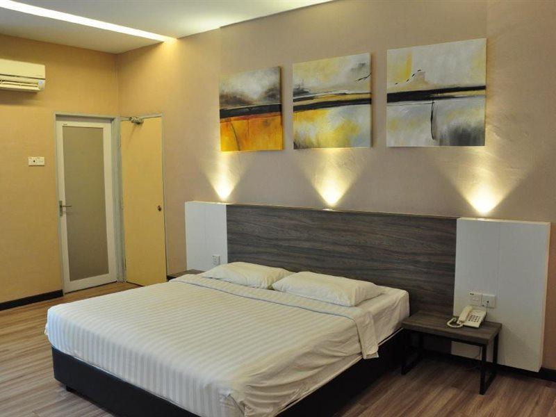 Frazel Inn Hotel Parit Buntar Exterior photo